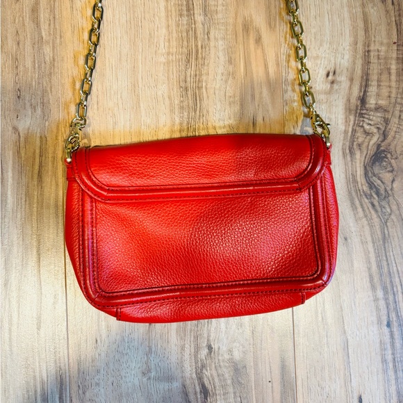 Tory Burch Red Leather Crossbody Bag with Gold Chain - Picture 4 of 4
